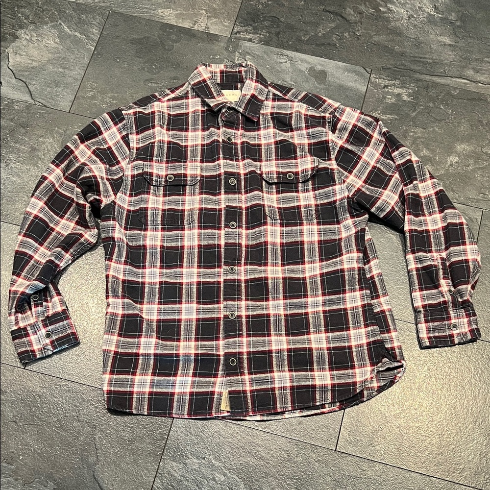 Classic Black and Red Plaid Men's Flannel Shirt